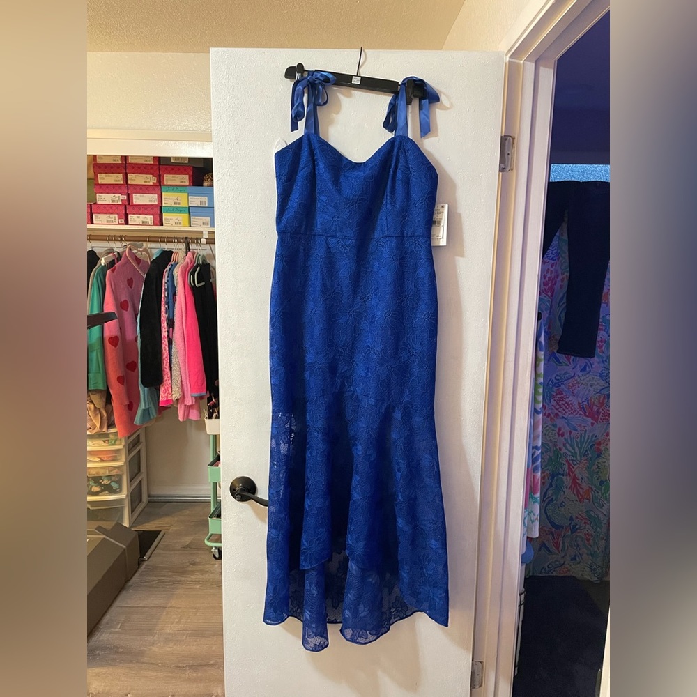 Aiden Mattox NWT high low lace gown